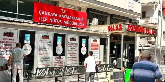 Ankara’da ehliyet yenileme yoğunluğu: son günde nüfus müdürlüklerinde uzun kuyruklar oluştu