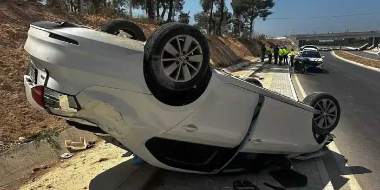 Çalıntı otomobille kaza yaptılar; 4 yaralı
