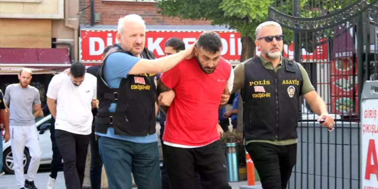 Eskişehir’de Parkta Silahlı Çatışma: 2 Kişi Hayatını Kaybetti