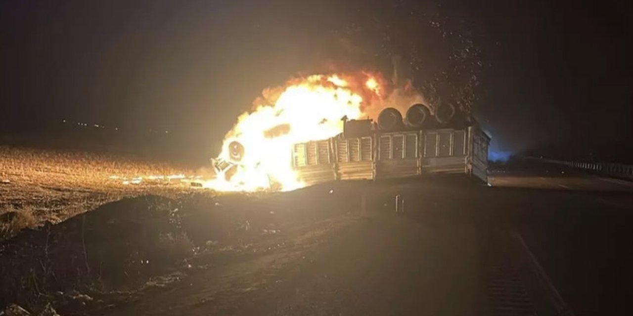 Mardin’de TIR Devrildi, Alev Aldı: Sürücü Feci Şekilde Can Verdi