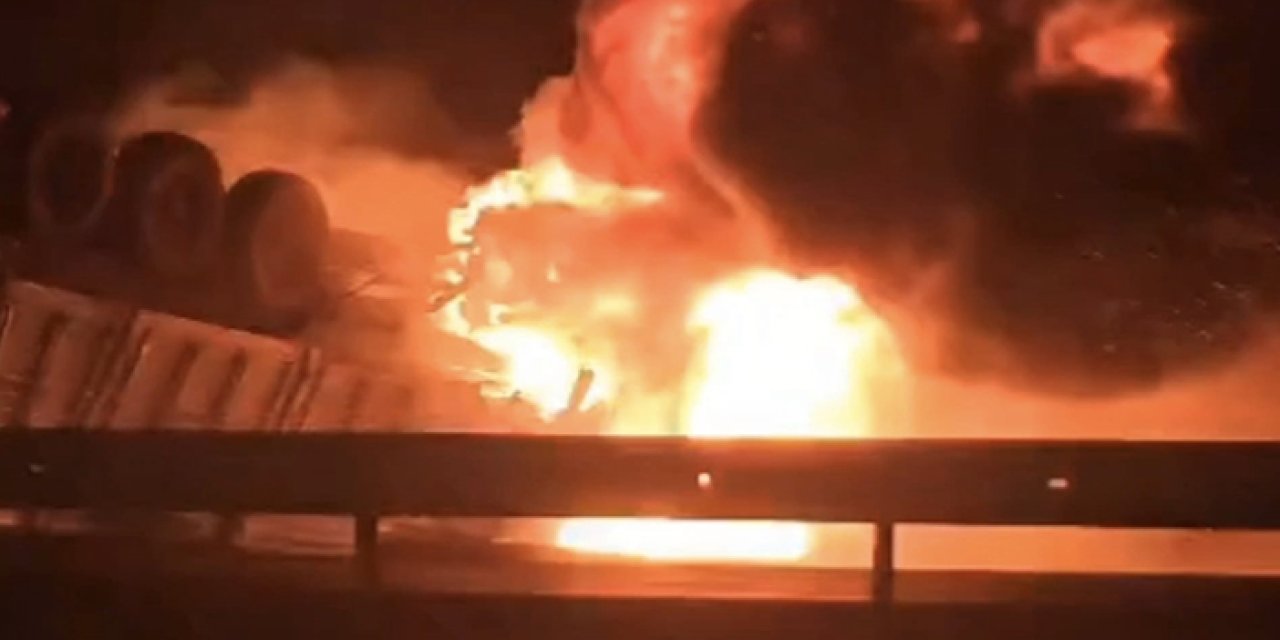 Korkunç TIR kazası: Şoför yanarak can verdi