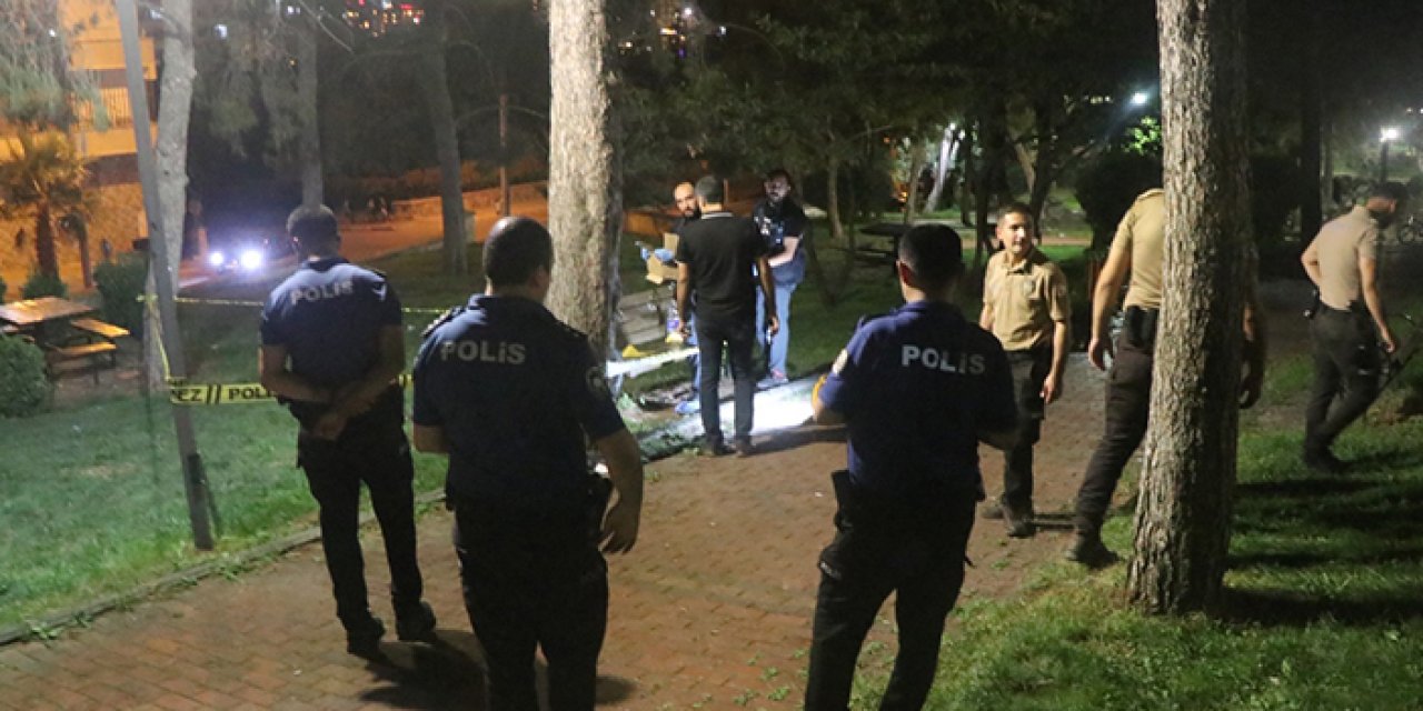 Şanlıurfa'da parkta bıçaklı kavga: 1 kişi vefat etti