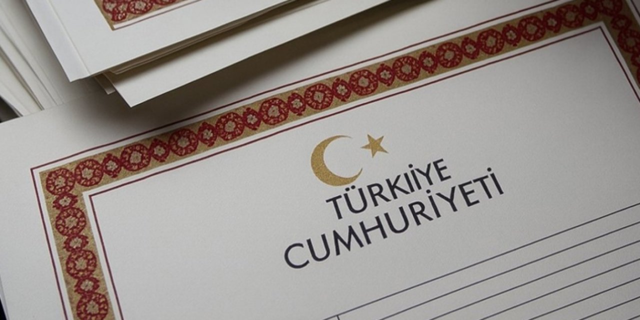 Sahte belgelerle e-imza üreten suç örgütü çökertildi