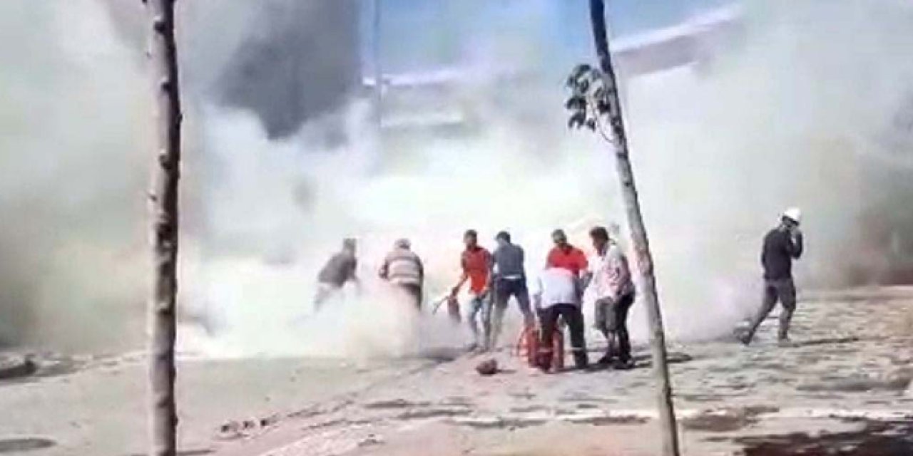 Park halindeki otomobil alev alev yandı!