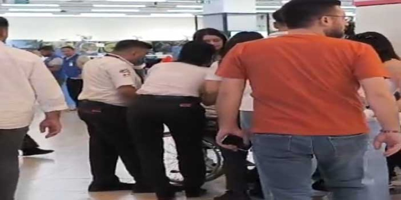 Ankara'da AVM'de bıçaklı kavga; 2 yaralı