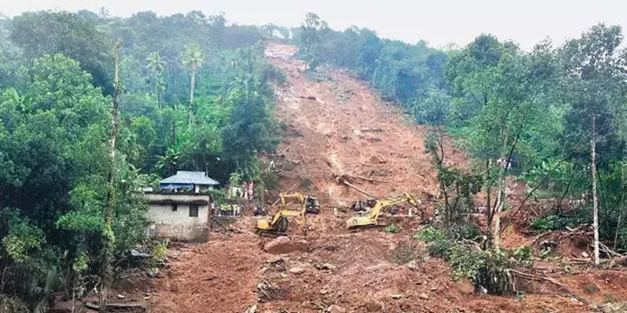 Hindistan'ı vuran heyelan: 100 kişi kayıp, facia büyüyor