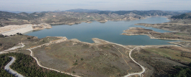 İzmir’de su krizi derinleşiyor: O Baraj da kurudu