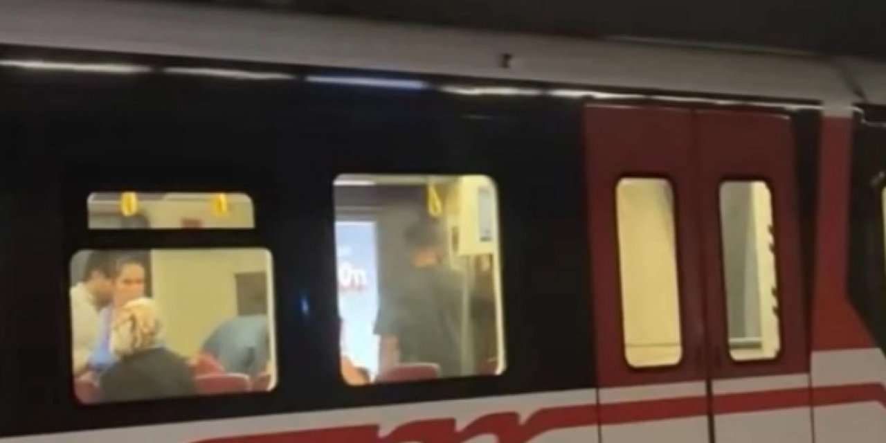 İzmir Metrosu'nda Şiddet: İki Genç, Yolcuya Saldırdı