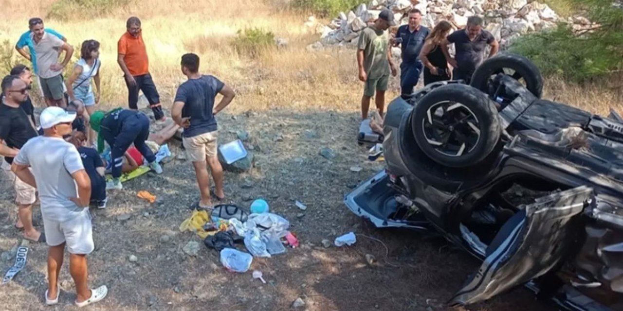 Marmaris’te Feci Kaza: Lastiği Patlayan Otomobil Karşı Şeride Geçti, 5 Yaralı