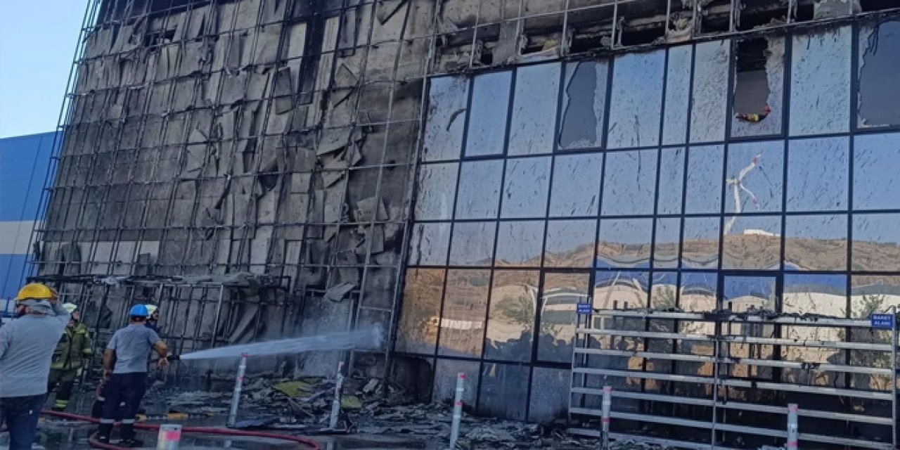 İzmir OSB’de Galvaniz Fabrikasında Yangın Paniği