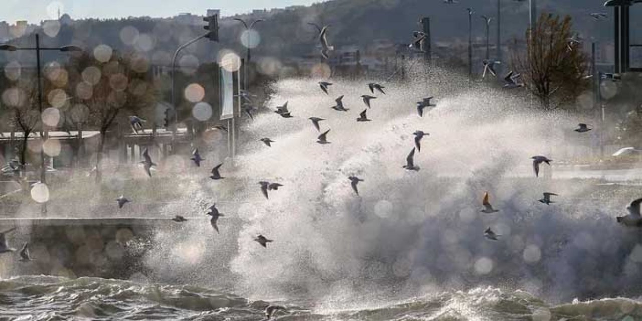 Meteoroloji uyardı: İzmir’e fırtına geliyor