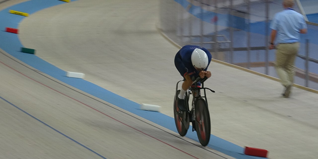 Konya Velodromu’nda dünya rekoru
