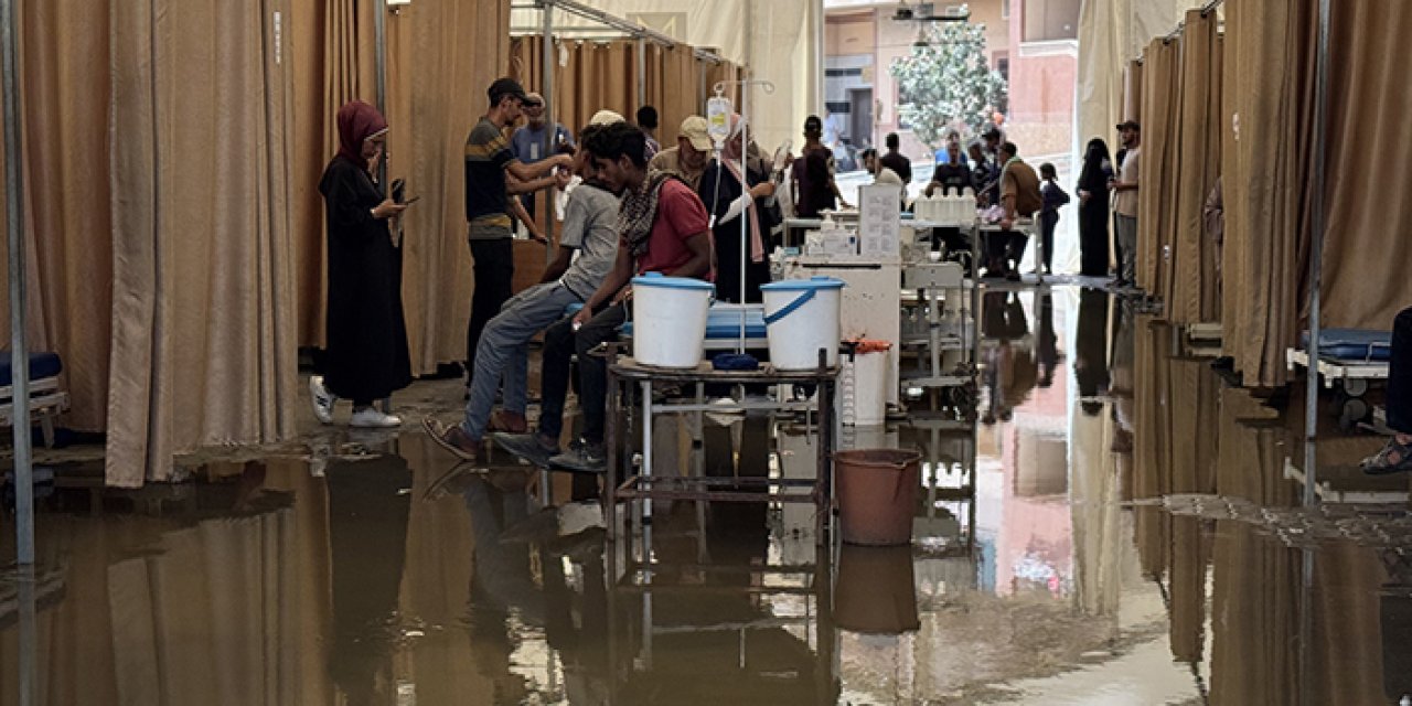 Gazze’de Nasır Hastanesi kanalizasyon suları altında kaldı