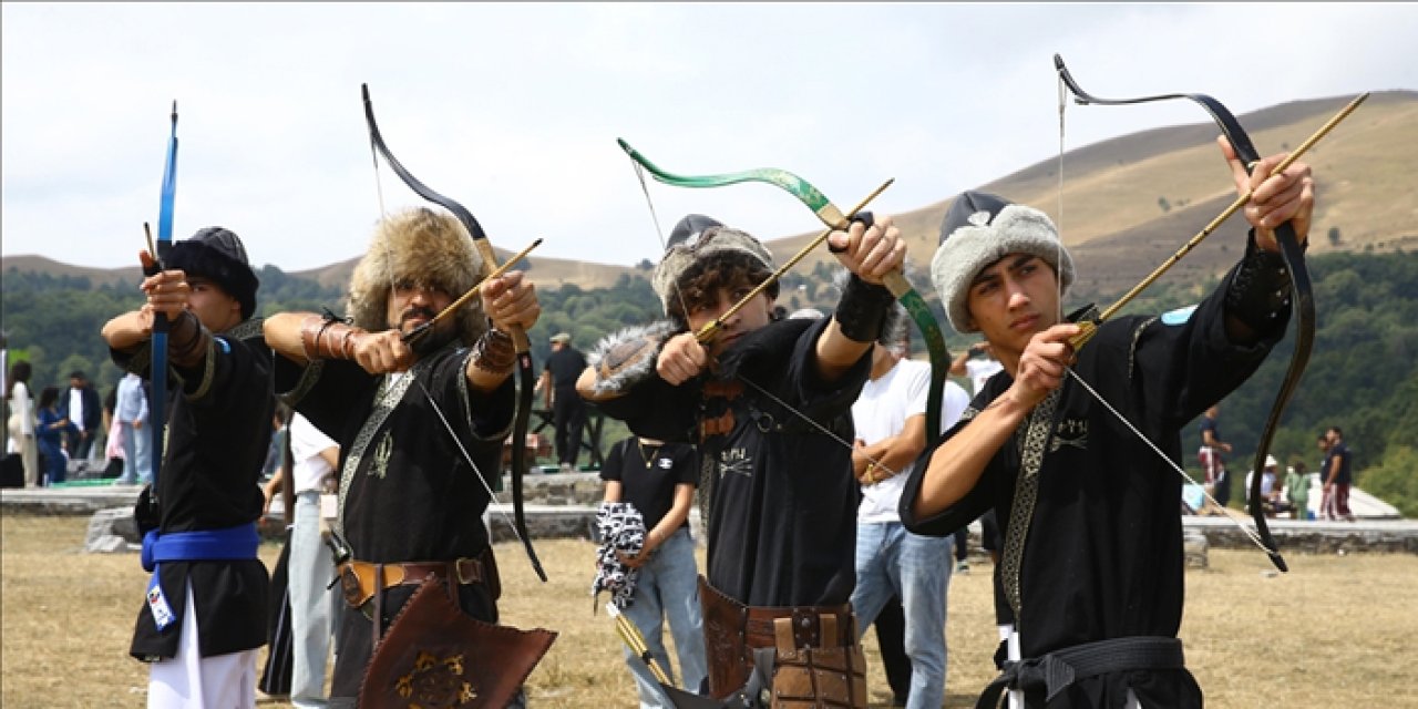 Azerbaycan’da festivali zamanı: Türk dünyası tek çatı altında
