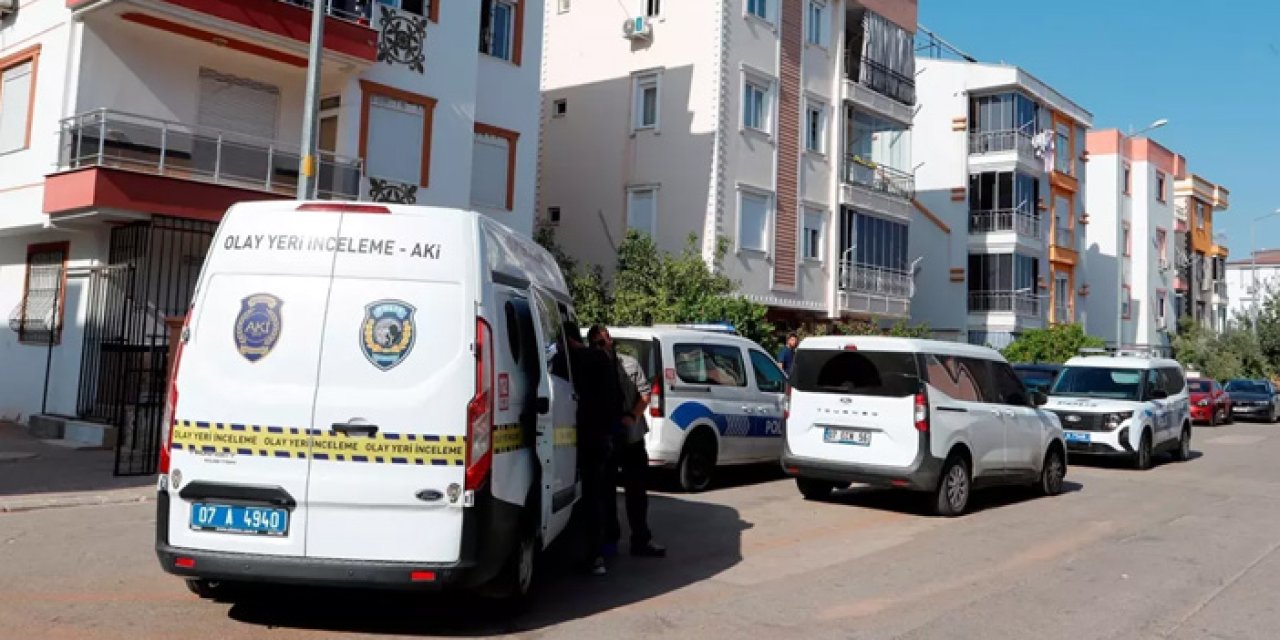 Antalya’da Dehşet: Cezaevinden Çıkan Eski Eş, Kadını ve Erkek Arkadaşını Bıçakladı