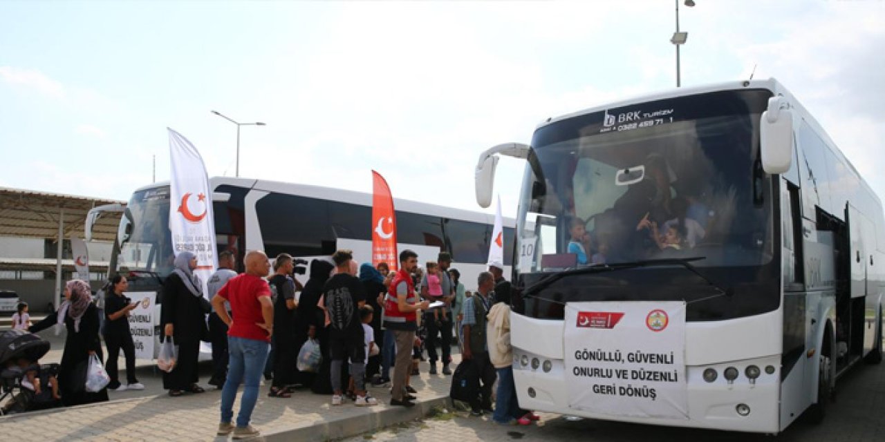Suriyelilerin ülkelerine gönüllü geri dönüşleri sürüyor