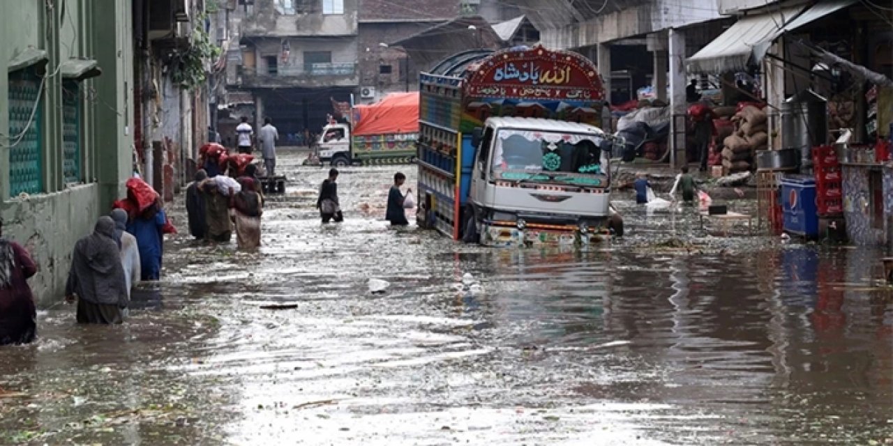 Pakistan’da muson felaketi: Can kaybı 746’ya yükseldi