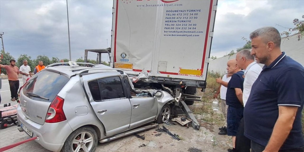 Samsun’da Feci Kaza: Park Halindeki Tıra Çarpan Otomobilde 2 Ölü, 2 Yaralı