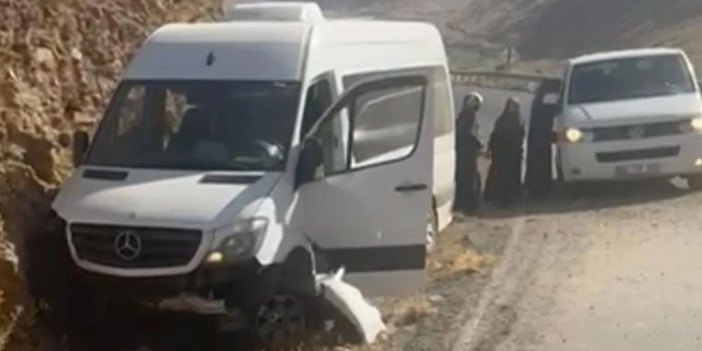 Van’da freni boşalan minibüs faciaya ramak kala durduruldu: 18 yolcu kurtuldu