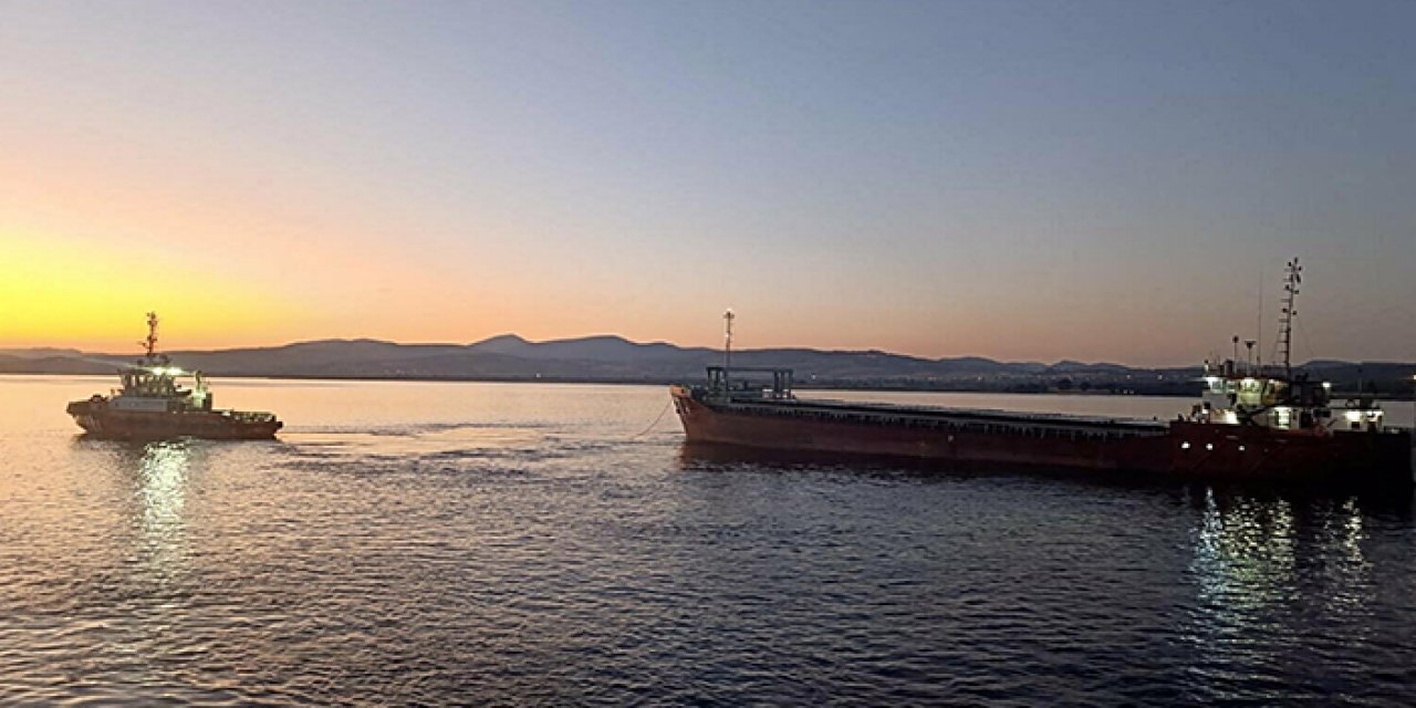 Çanakkale Boğazı’nda makine arızası: Gemi römorkörlerle güvenli bölgede