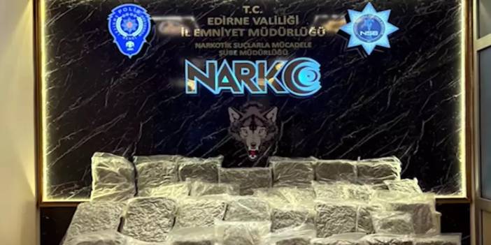 Edirne’de Bulgaristan’dan gelen araçta 26 kilo uyuşturucu ele geçirildi