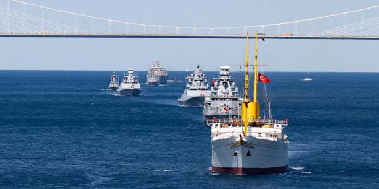 İletişim Başkanı Duran: Donanmanın Geçişi Türkiye'nin Gücünü Dünyaya İlan Etti