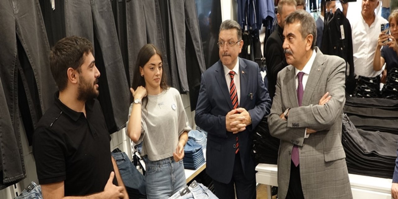 Bakan Tekin: Eğitim sadece öğretmenlerimizin sırtına yüklenecek bir süreç değil