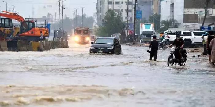 Pakistan'da tarihi sel felaketi