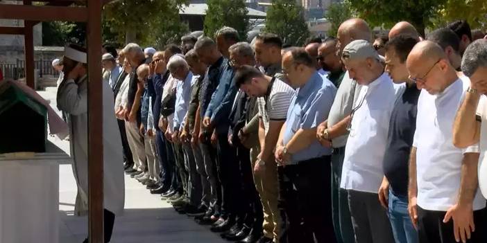 Ticaret Bakanı Ömer Bolat'ın halası Sermin Özcanlı son yolculuğuna uğurlandı