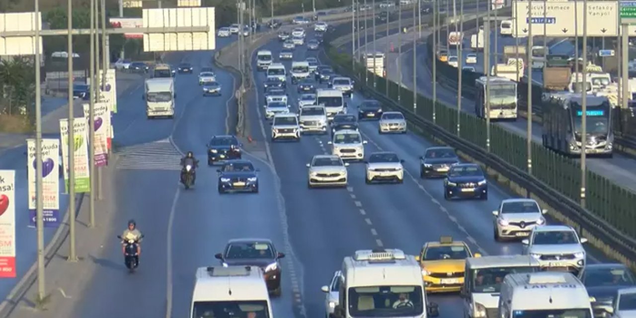 Uyum haftası İstanbul’da trafiği katladı