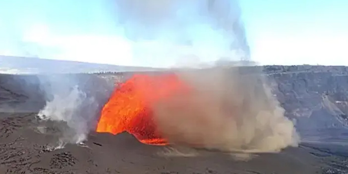Kilauea Yanardağı yeniden faaliyete geçti: 32’inci patlamada lavlar gökyüzünü aydınlattı