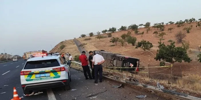 Şanlıurfa’da yolcu otobüsü devrildi: Feci kazada 27 yaralı