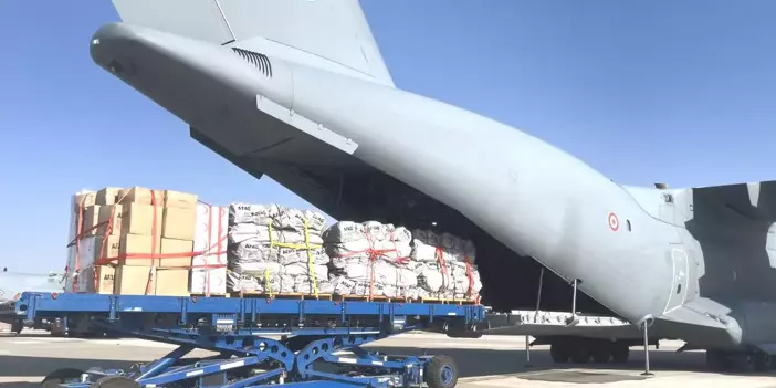 Türkiye’den Afganistan’a deprem yardımı: A400M uçağıyla insani yardım gönderildi
