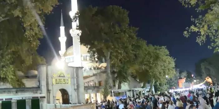 Mevlid Kandili Eyüpsultan Camii'nde coşkuyla idrak edildi