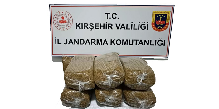 Kırşehir’de otobüste kaçak tütün operasyonu: 42 kilo ele geçirildi