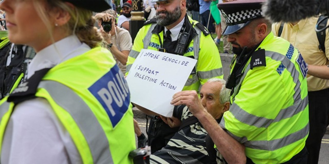 Londra’da Palestine Action destekçilerine polis müdahalesi: 890 gözaltı