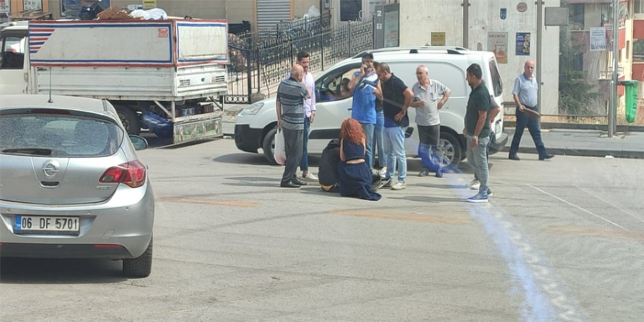 Dikmen İlker Caddesi’nde feci kaza: Motosiklet otomobille çarpıştı, 3 yaralı