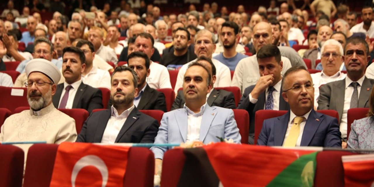 Bakan Kacır: Ay'a uzay aracı göndereceğiz