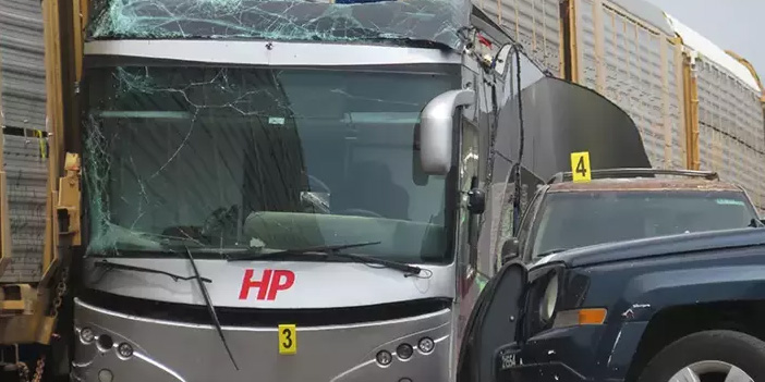 Meksika’da tren otobüse çarptı: 10 ölü, 61 yaralı