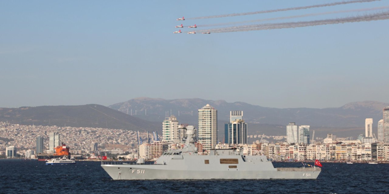 İzmir’in Kurtuluşunun 103’üncü yılında TCG Heybeliada ve TCG Büyükada yoğun ilgi gördü