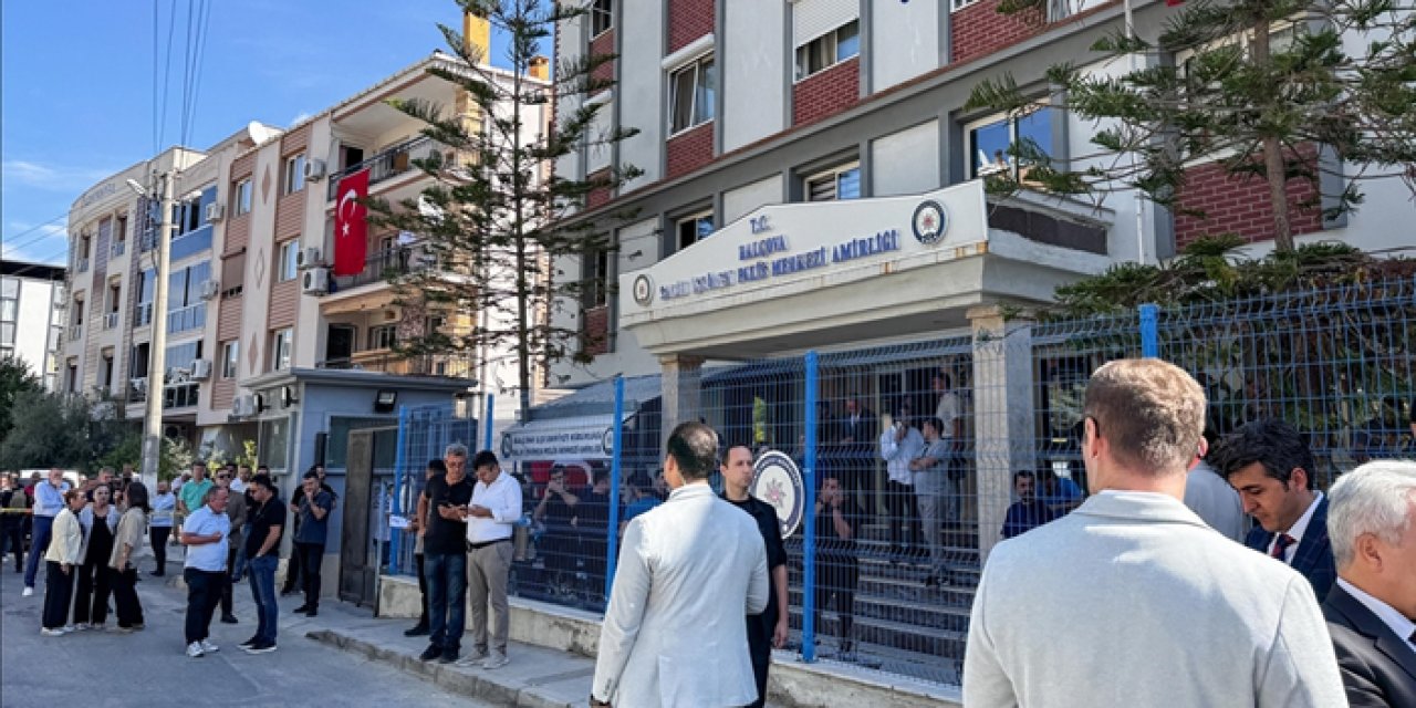 İzmir’de 2 polis memurunu şehit eden saldırgan ve babası tutuklandı