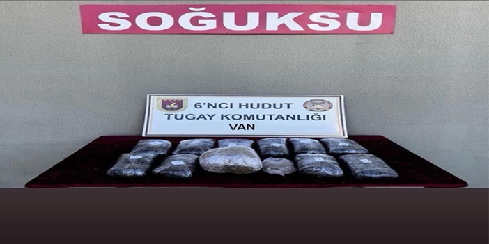 Hudut birlikleri İran sınırında 6,7 kilogram uyuşturucu madde ele geçirdi