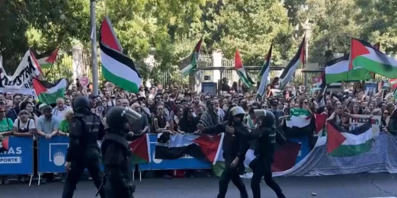 Madrid’de “Özgür Filistin” çığlığı: La Vuelta yarışı protestolarla yarıda kaldı