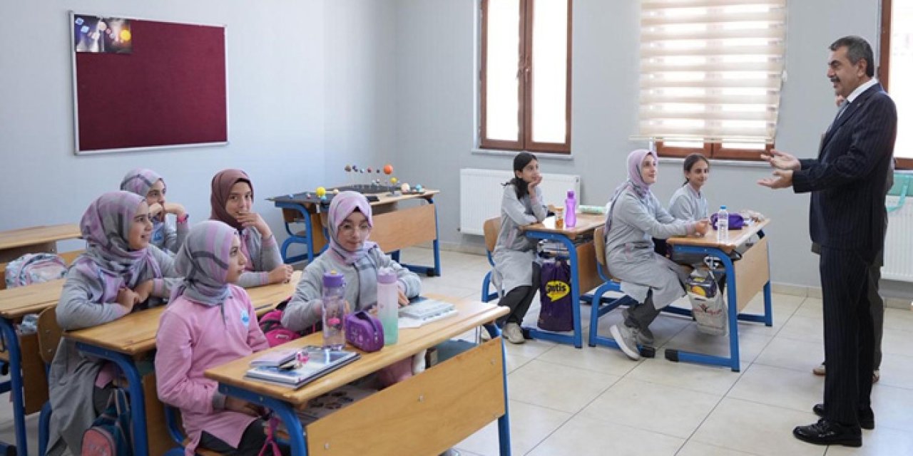 Bakan Tekin: Sınavı kazanamadıkları için öğretmen olamıyorlar