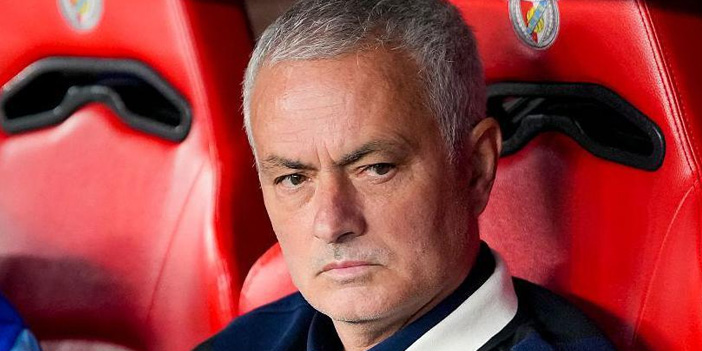 Fenerbahçe’den ayrılan Mourinho’nun yeni adresi Benfica mı olacak?