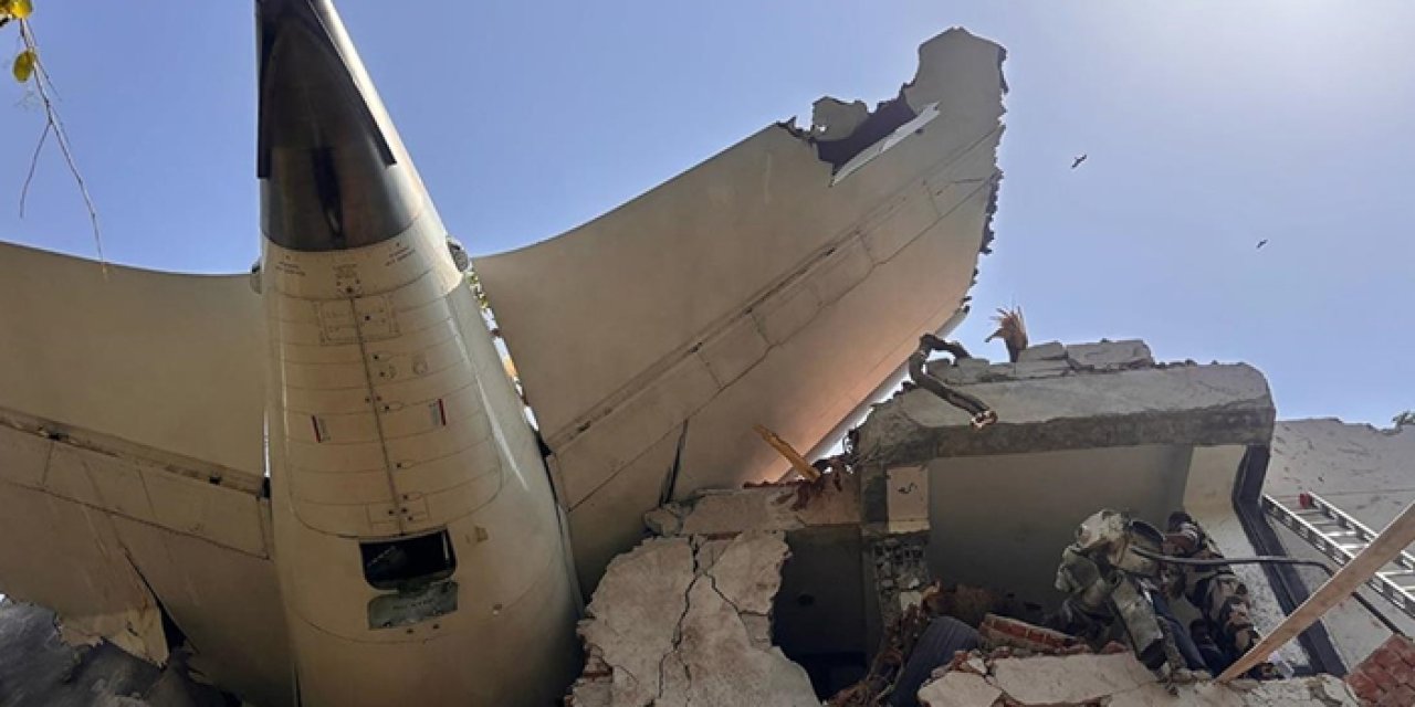 Hindistan’daki Air India kazası sonrası aileler Boeing ve Honeywell’e dava açtı