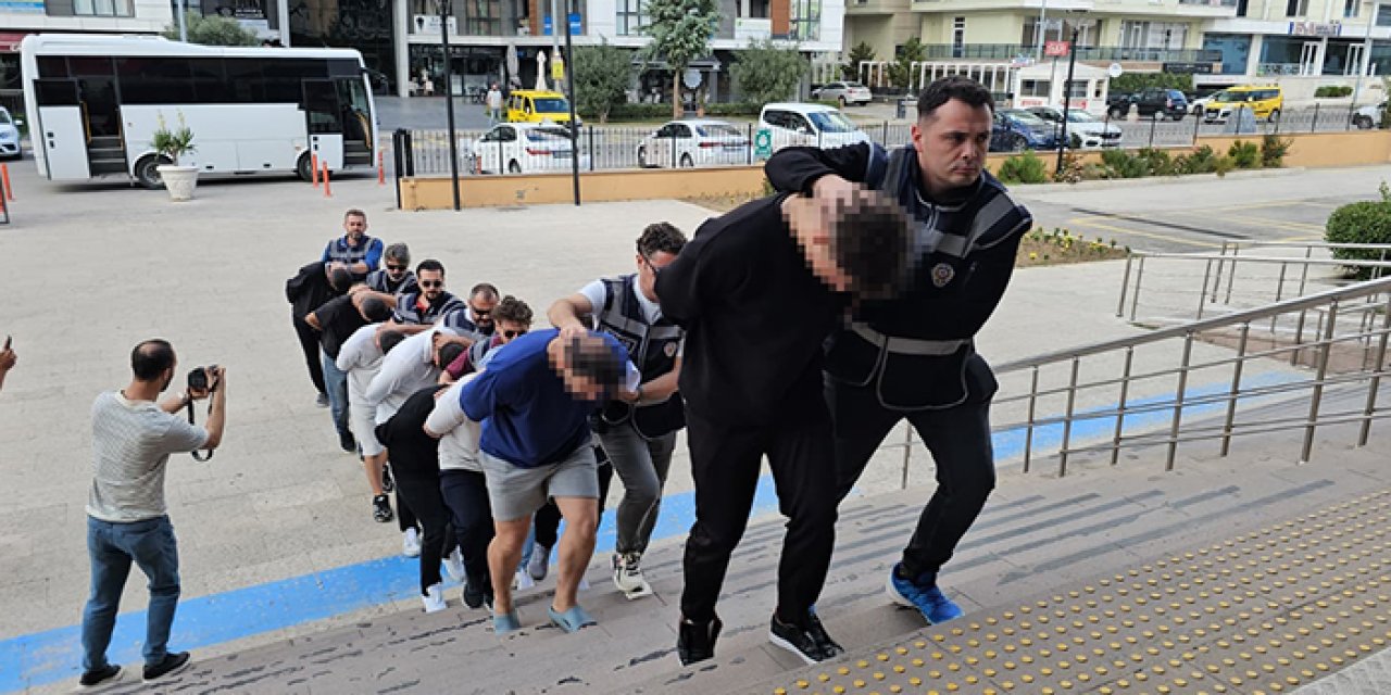 Şehit ailesini dolandıran 11 kişi adliyede