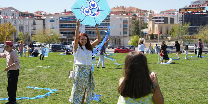 Etimesgut Belediyesi’nden uçurtma şenliği