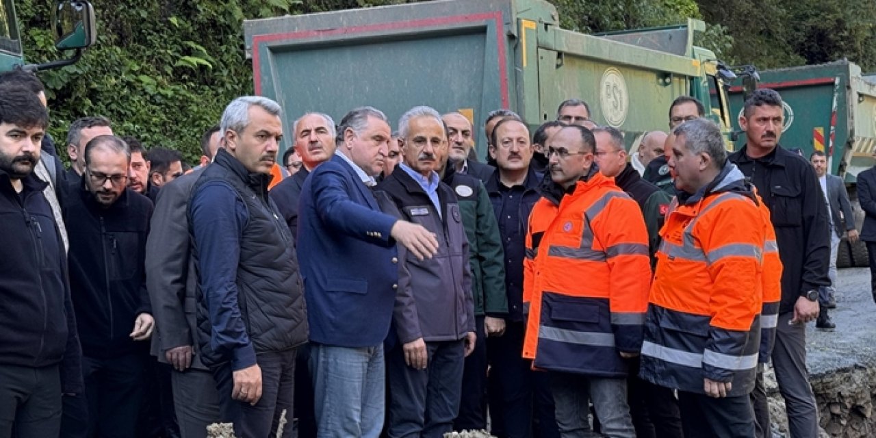 Bakanlar Uraloğlu ve Bak, Ayder Yolu’ndaki onarım faaliyetlerini denetledi