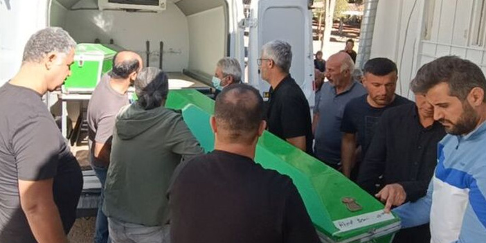 Gaziantep’te TIR’a çarpan otomobilde iki kardeş hayatını kaybetti